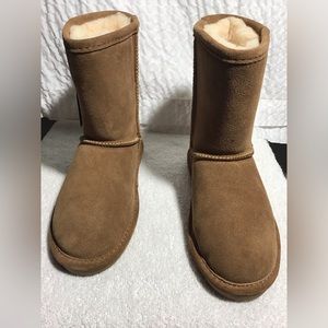 New Bear Paw Fuzzy Interior Brown Boots Size 4